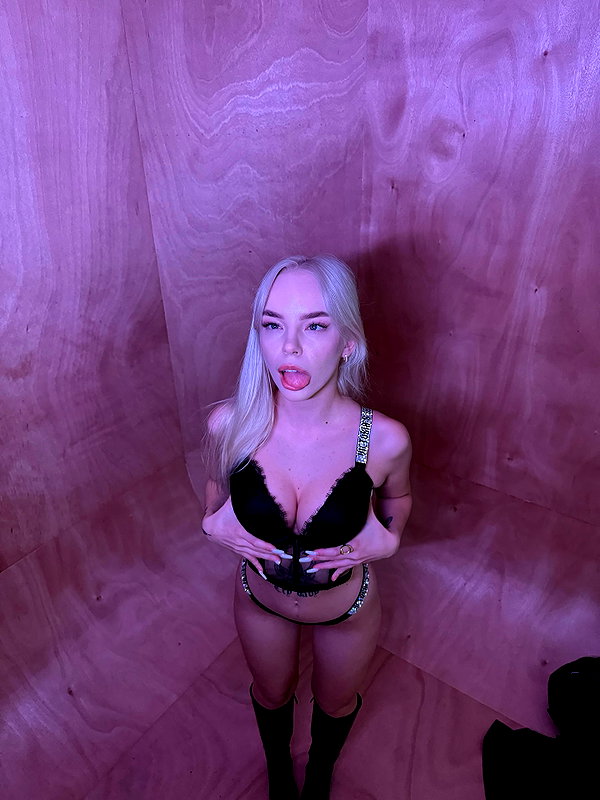 mariacherry_girl instagram image archive image