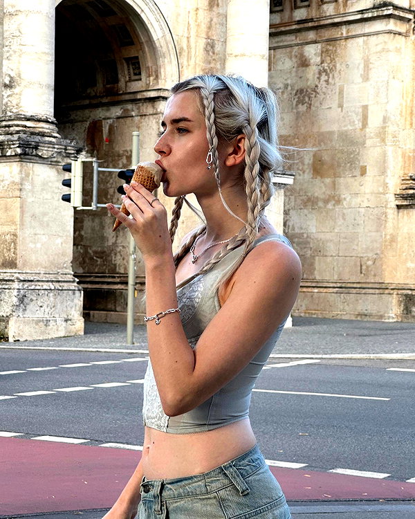 girlcalledluca instagram image archive image