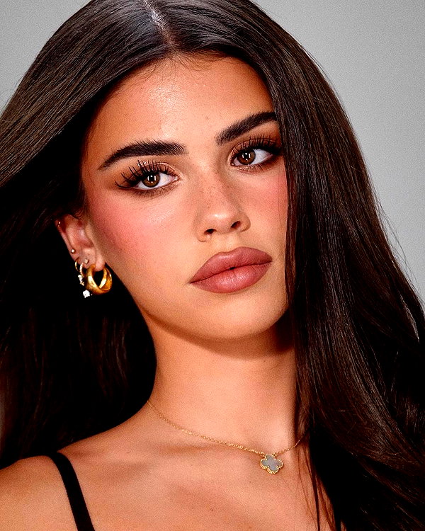 leahhalton instagram image archive image