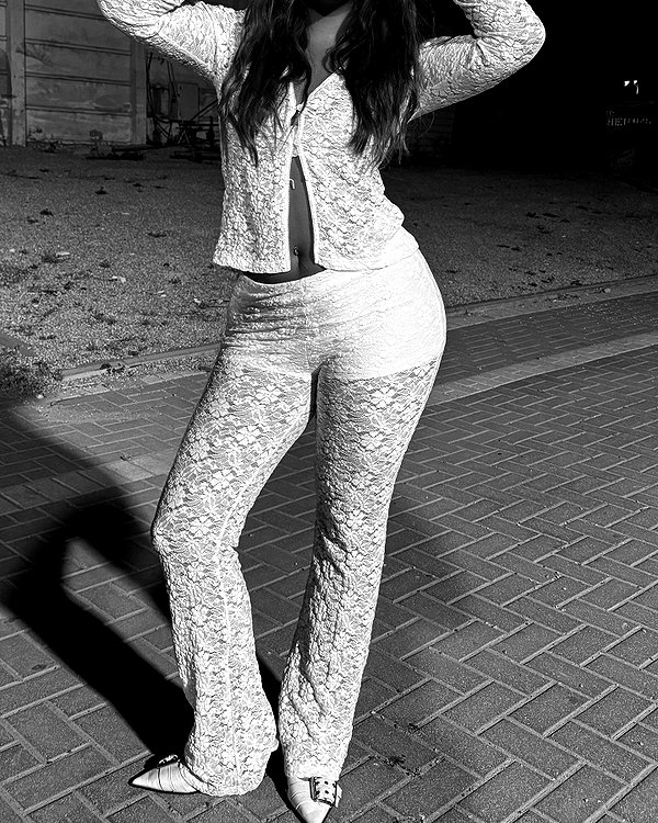 mishel_llll instagram image archive image