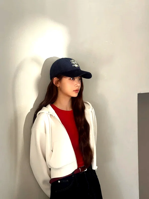 hhh.e_c.v instagram image archive image