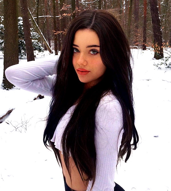 vanessa.rhd instagram image archive image