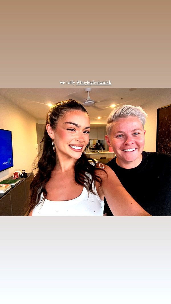 oliviaphillipps instagram image archive image
