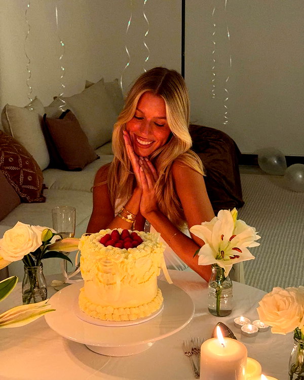 sophiebatzloff instagram image archive image