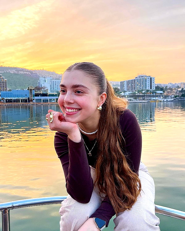 mishel_d_ instagram image archive image