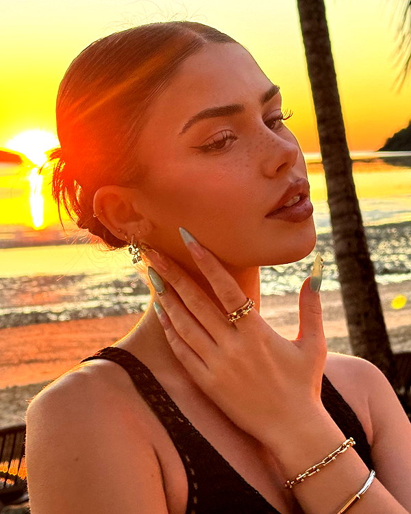 leahhalton instagram image archive image