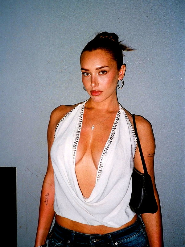 staskaranikolaou instagram image archive image