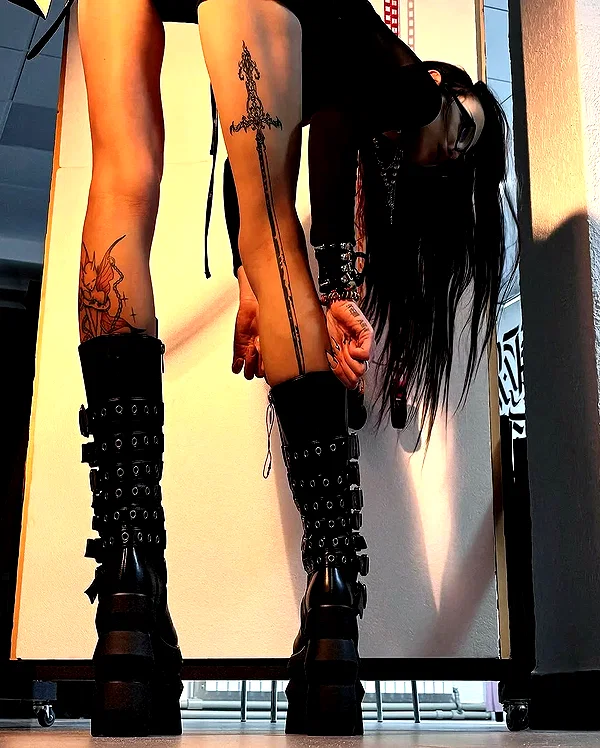 stressedoutnana_ instagram image archive image