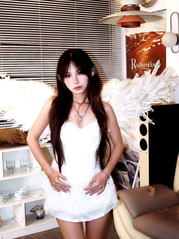 lyhythuedoxinh instagram image archive image
