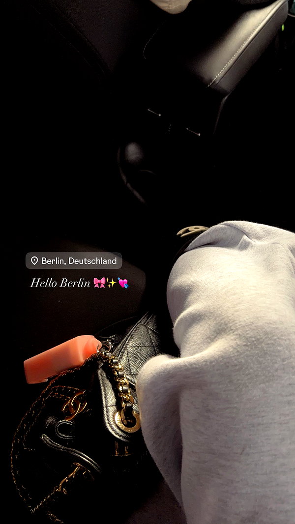 Archived image from @zoeliss on Instagram