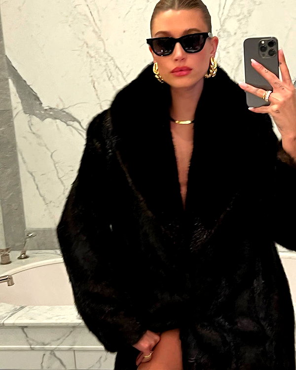 haileybieber instagram image archive image