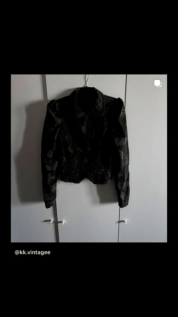 kk.vintagee instagram image archive image