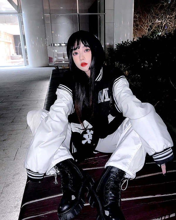 nixqq.425_ instagram image archive image