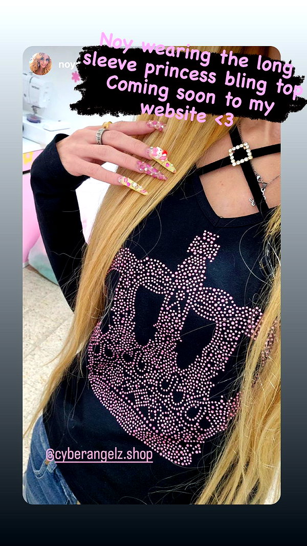 Archived image from @cyberangelz.shop on Instagram