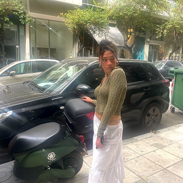 romi_henenson instagram image archive image