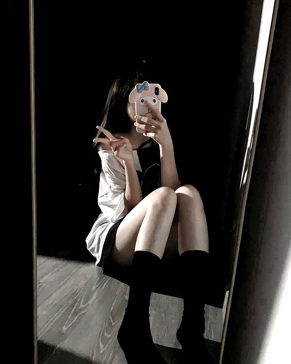 milkyzz_00 instagram image archive image
