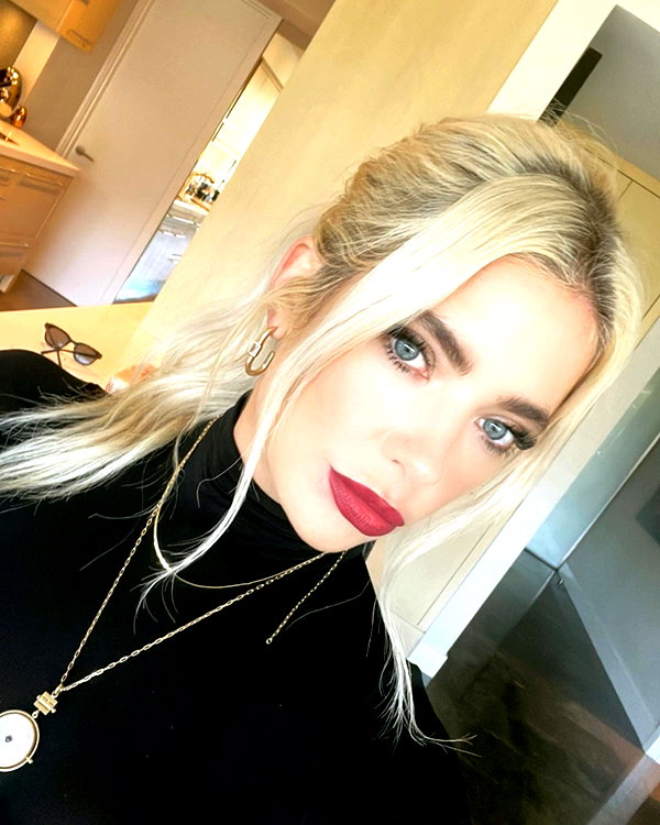 ashleybenson instagram image archive image