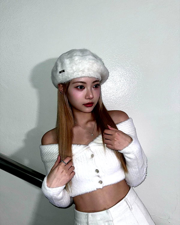 hhh.e_c.v instagram image archive image