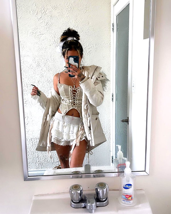 puppyknucklesxx instagram image archive image