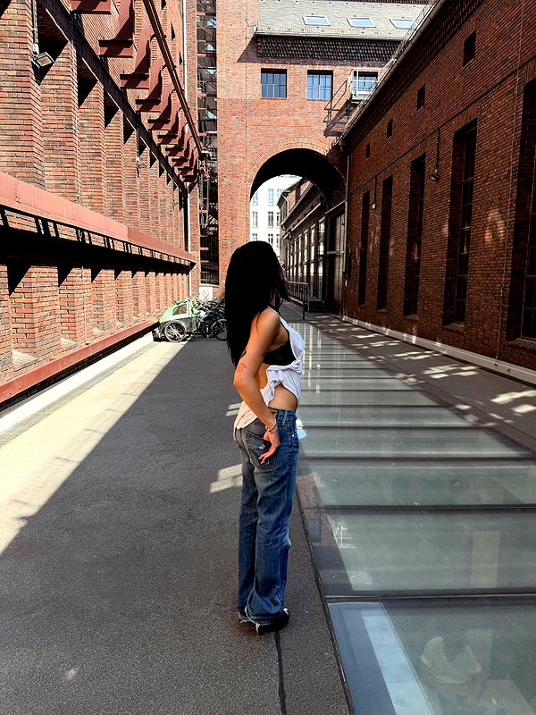 karolinaawasik instagram image archive image