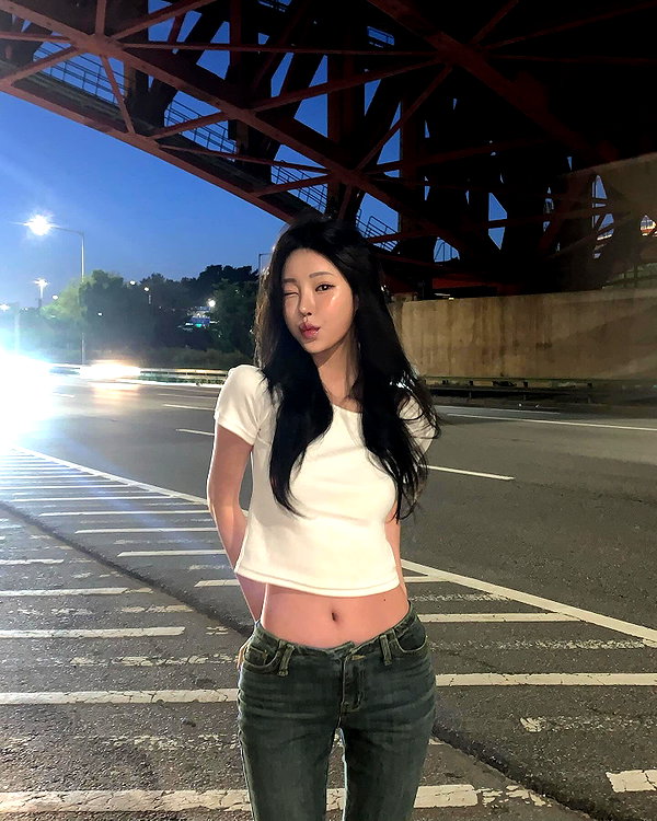 daxbin instagram image archive image