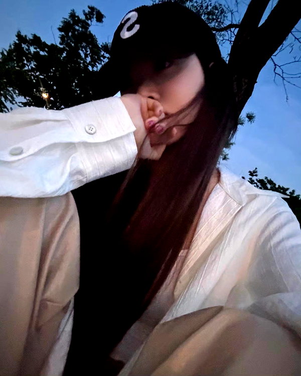 hhh.e_c.v instagram image archive image