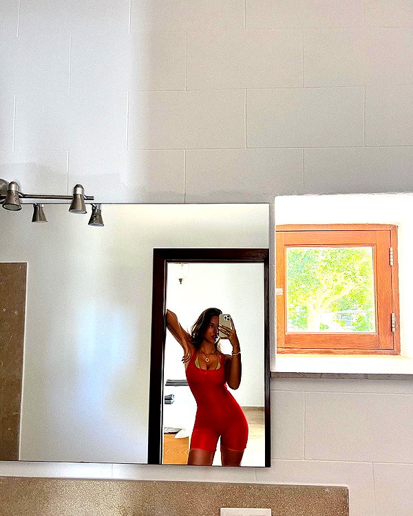 pia__kim instagram image archive image