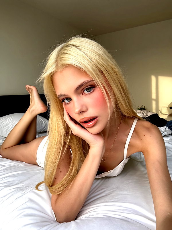 alisen.mari instagram image archive image