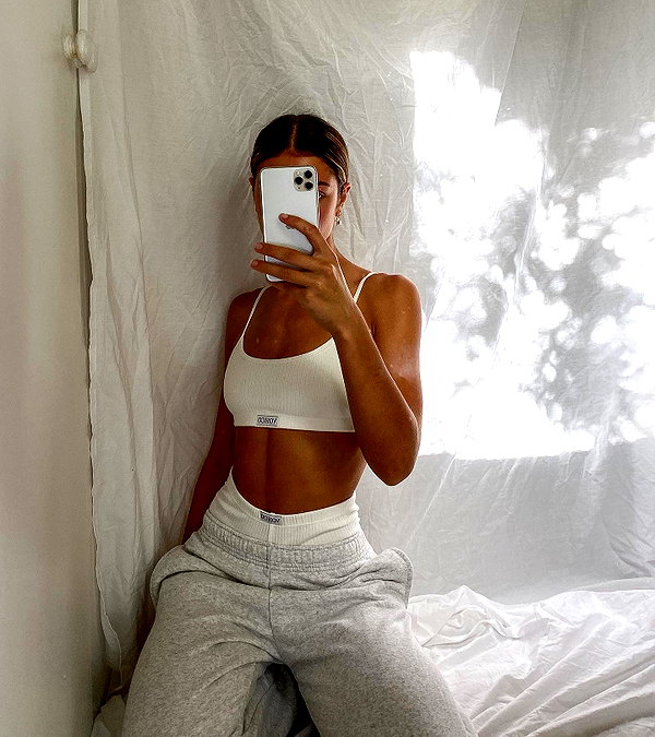 dekota_thompson instagram image archive image