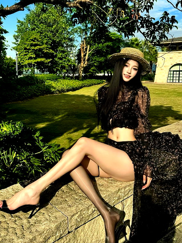lyhythuedoxinh instagram image archive image