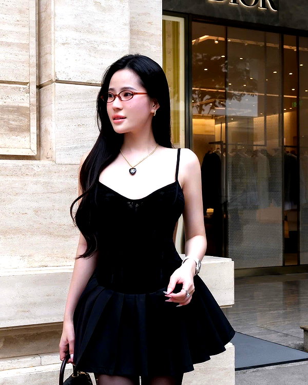 lyhythuedoxinh instagram image archive image