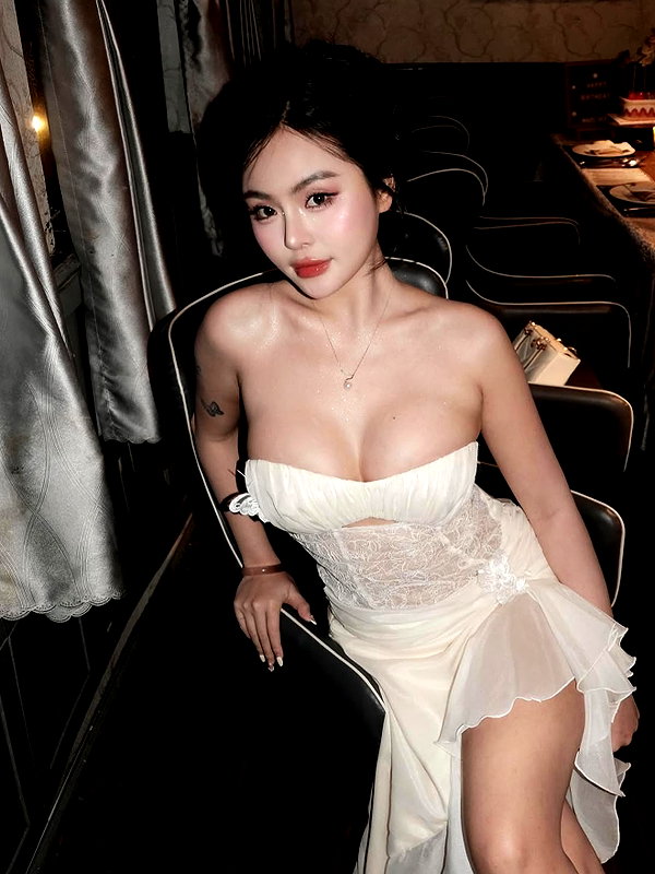 lyhythuedoxinh instagram image archive image