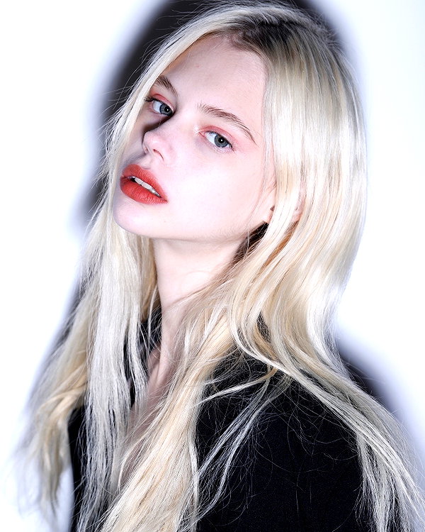 alisen.mari instagram image archive image