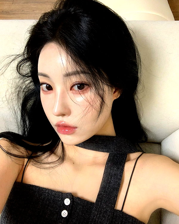 daxbin instagram image archive image