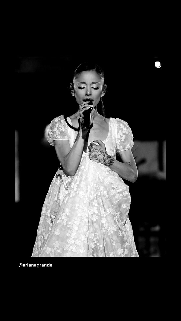 arianagrande instagram image archive image