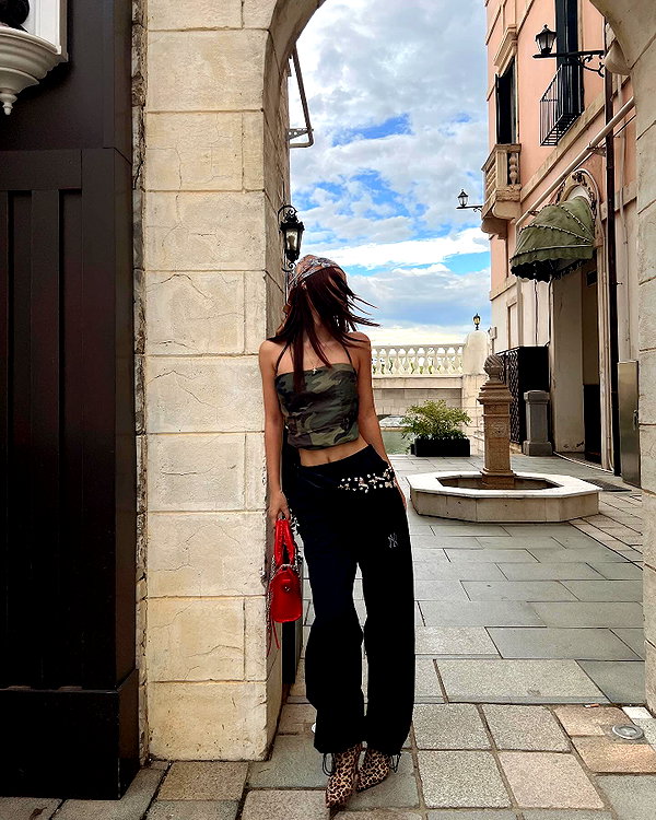 ll.lu1s instagram image archive image