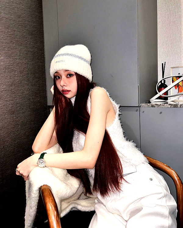 dear.zia instagram image archive image