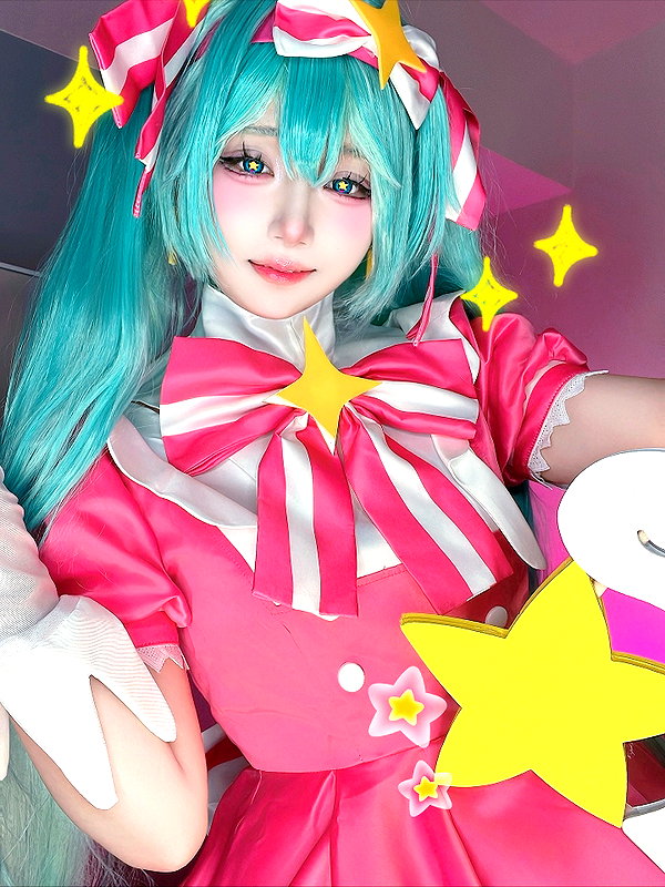 purinn_cos instagram image archive image