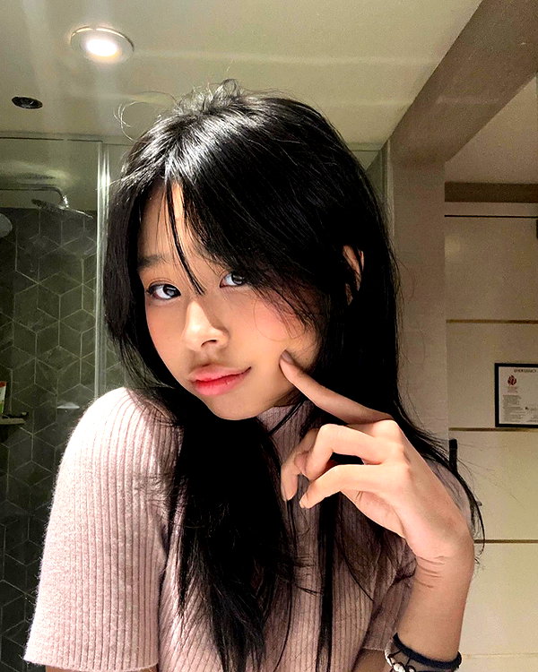 princessamelia_official instagram image archive image