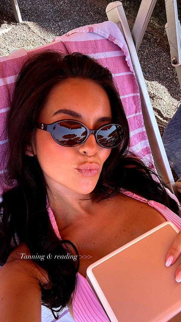 zoeliss instagram image archive image