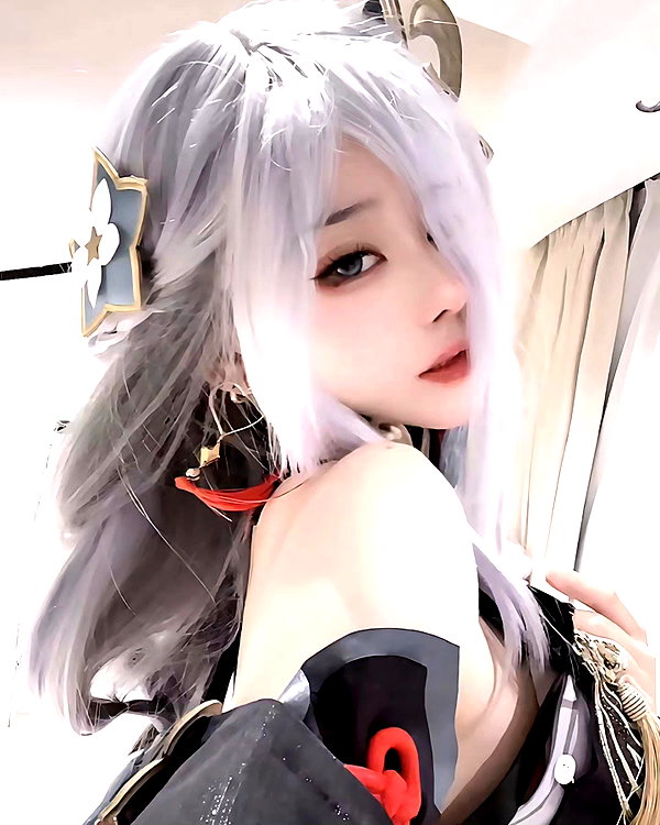 gallery_cosplayer instagram image archive image