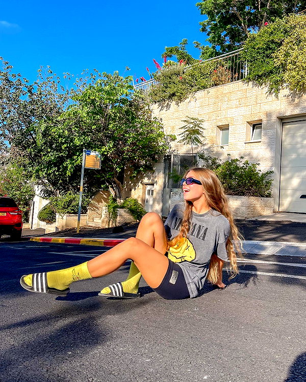 mishel_d_ instagram image archive image