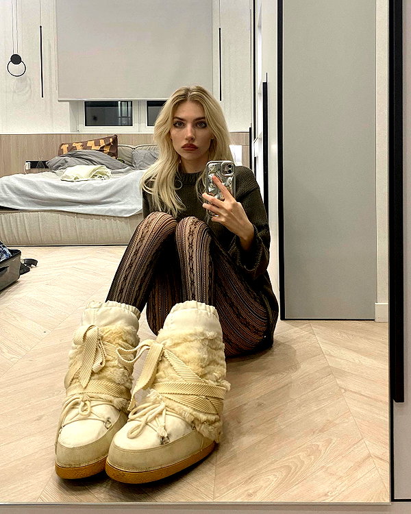 anya4everr instagram image archive image