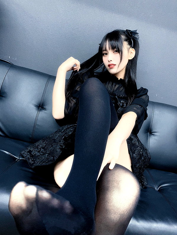 yamikumo_leisa instagram image archive image