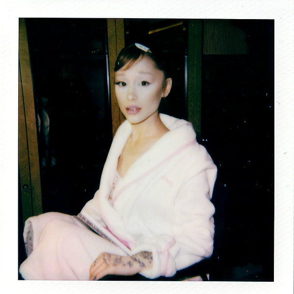 arianagrande instagram image archive image