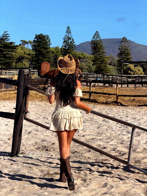 zoeliss instagram image archive image