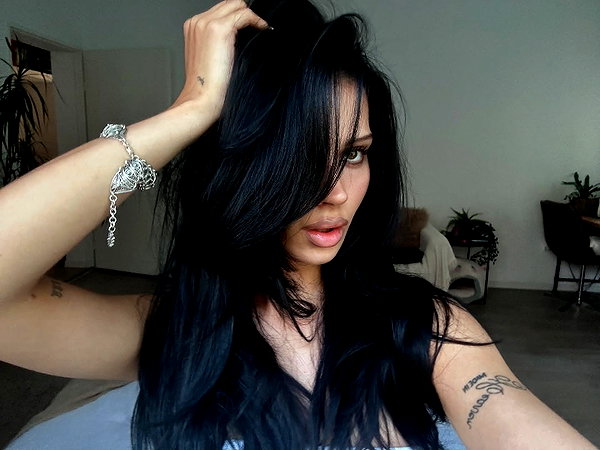 karolinaawasik instagram image archive image