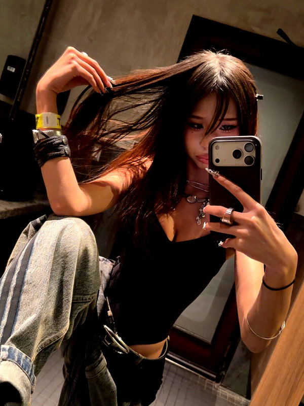 princessamelia_official instagram image archive image
