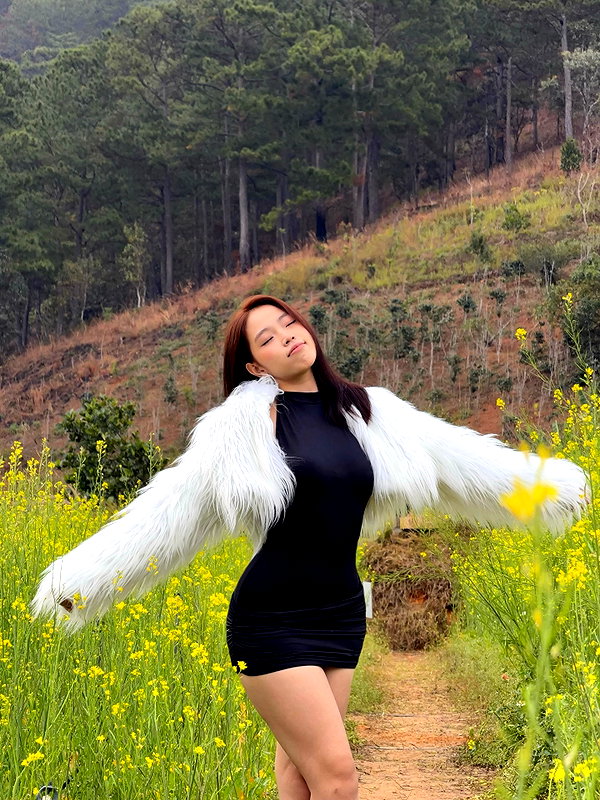lyhythuedoxinh instagram image archive image