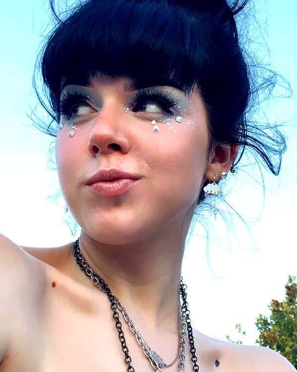 yeahimcaroline instagram image archive image